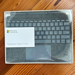 Microsoft Surface Go Signature Type Cover “Ice Blue”